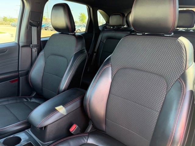 Used 2023 Ford Escape ST-Line w/ Tech Pack #1 image 9