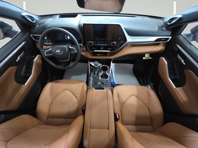New 2026 Toyota Highlander Platinum AWD/4WD image 33