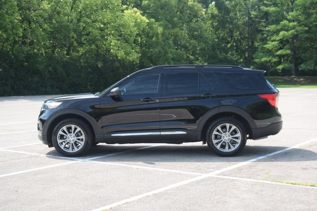 Used 2023 Ford Explorer XLT w/ Equipment Group 202A AWD/4WD image 24