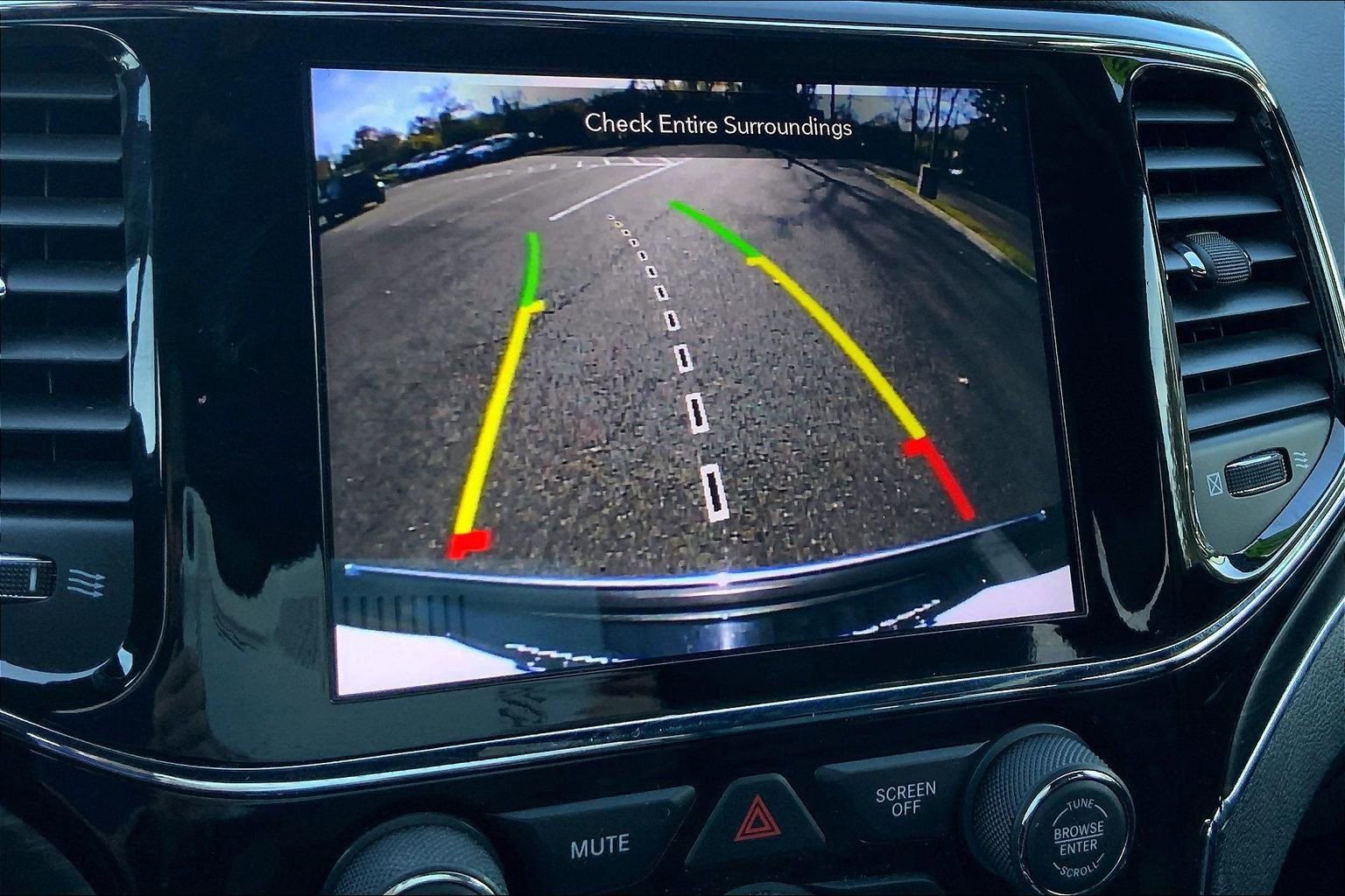 Used 2021 Jeep Grand Cherokee Limited w/ Trailer Tow Group IV image 27