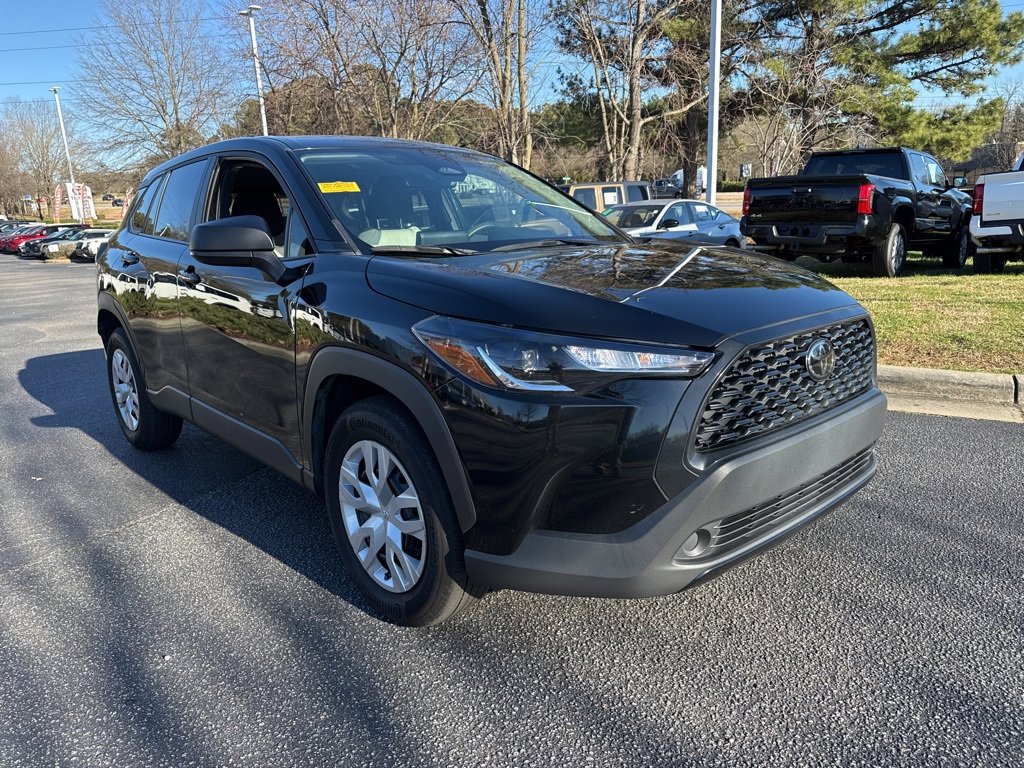 Used 2023 Toyota Corolla Cross L image 7
