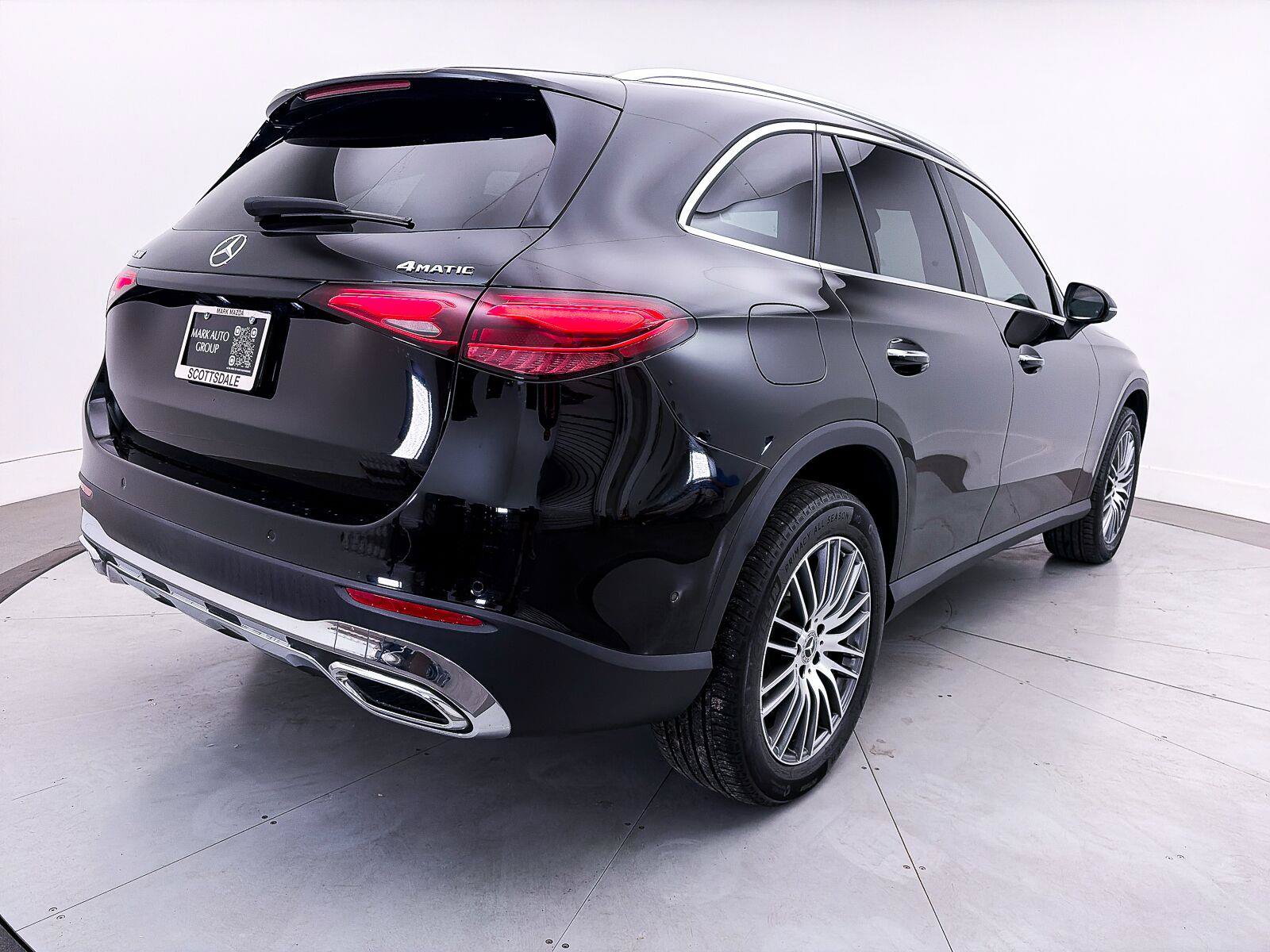 Used 2024 Mercedes-Benz GLC 300 4MATIC image 18