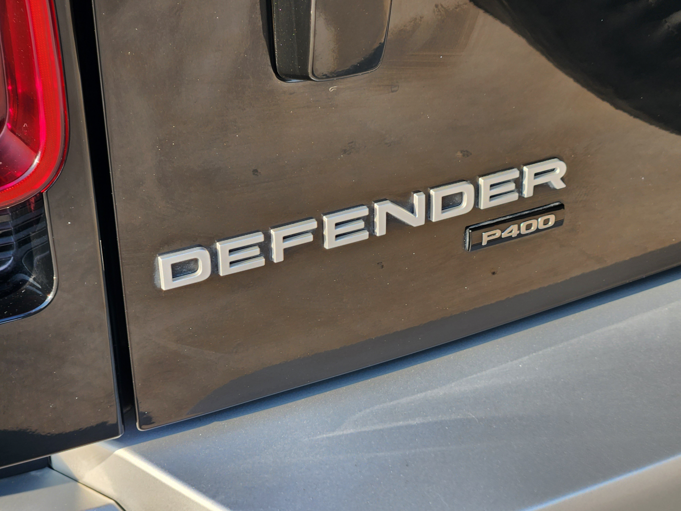 Certified 2022 Land Rover Defender 110 SE AWD/4WD image 35