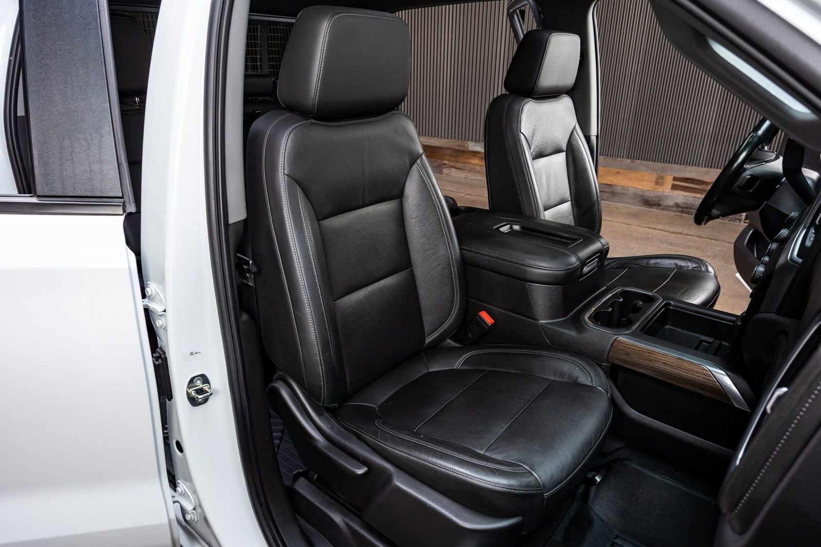 Used 2020 Chevrolet Silverado 1500 LT Trail Boss image 31