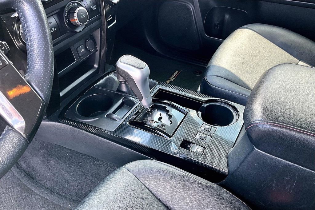 Used 2022 Toyota 4Runner TRD Off-Road Premium AWD/4WD image 15
