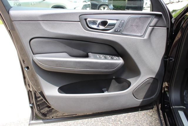 Used 2019 Volvo XC60 T6 Inscription AWD/4WD image 24