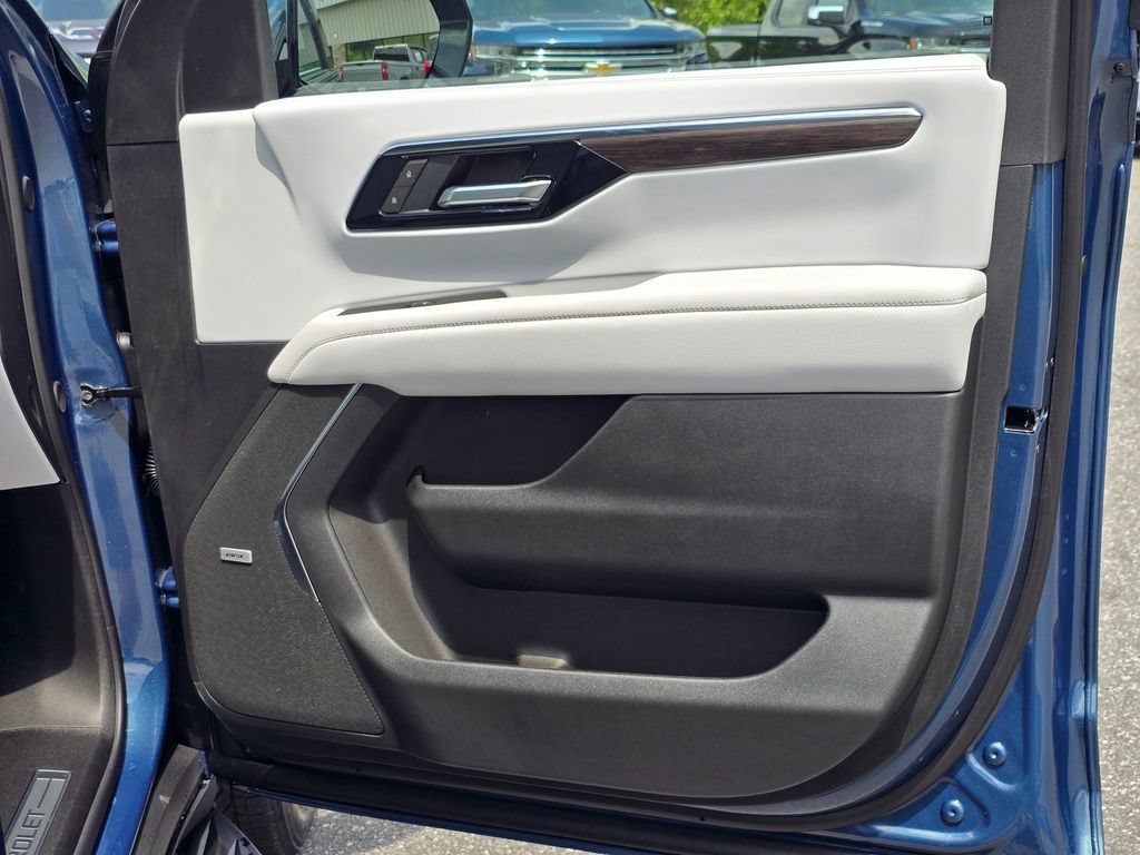 New 2026 Chevrolet Tahoe Premier w/ Sun And Tow Package AWD/4WD image 36