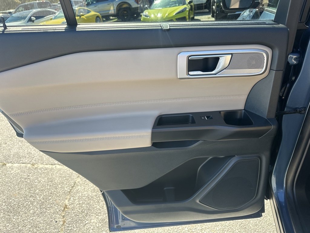 Used 2020 Ford Explorer Limited image 31