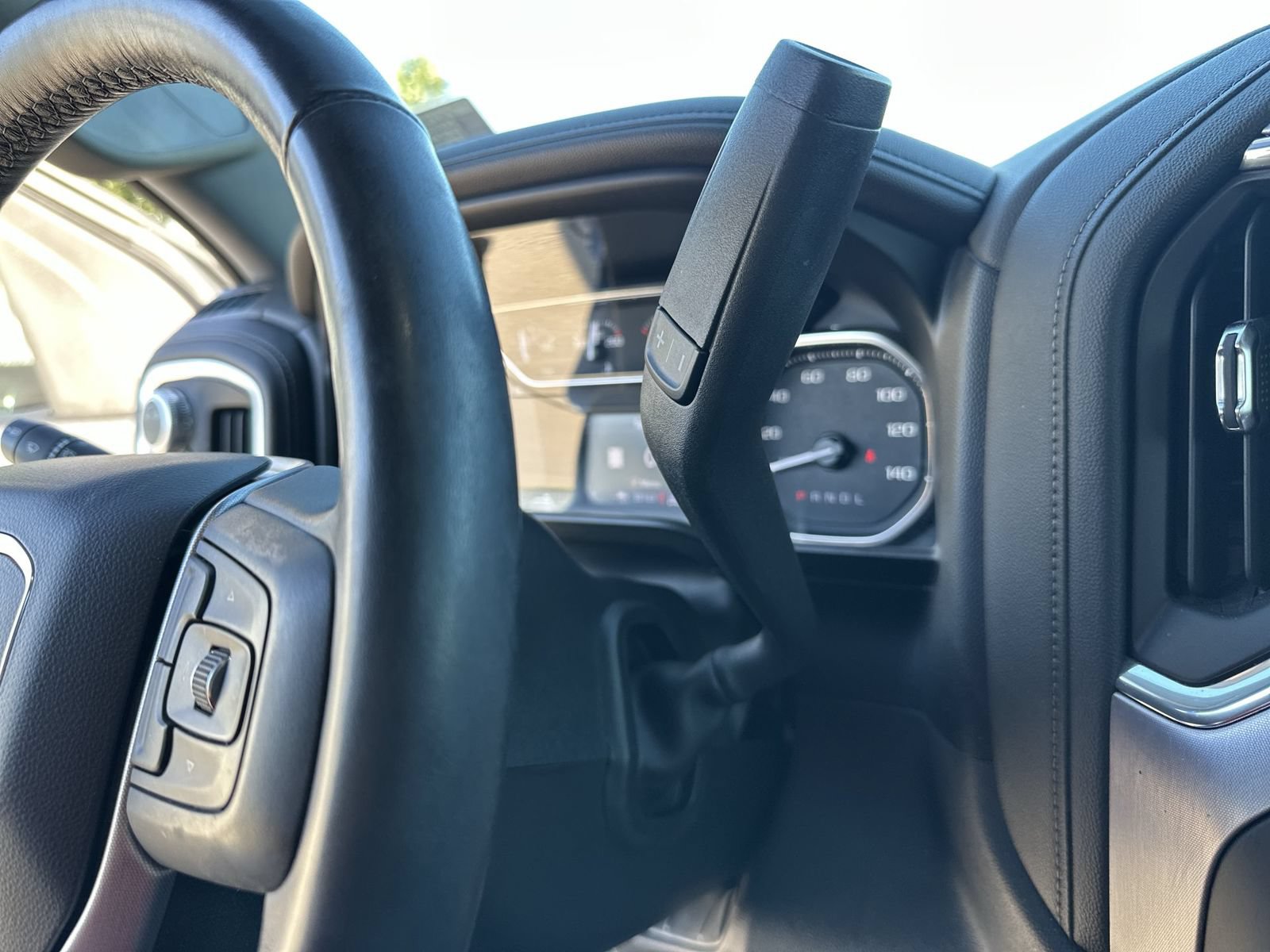 Used 2020 GMC Sierra 1500 SLT w/ SLT Premium Plus Package AWD/4WD image 16