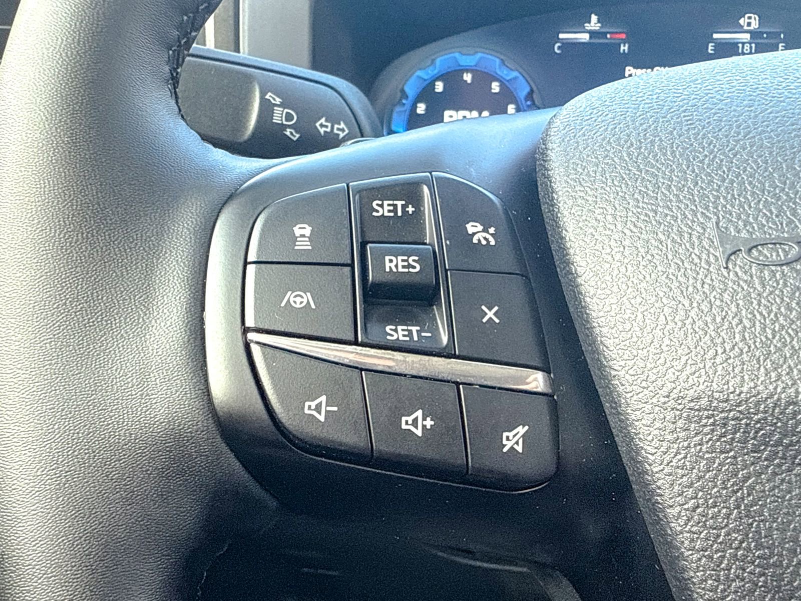 Used 2025 Ford Bronco Sport Badlands image 44