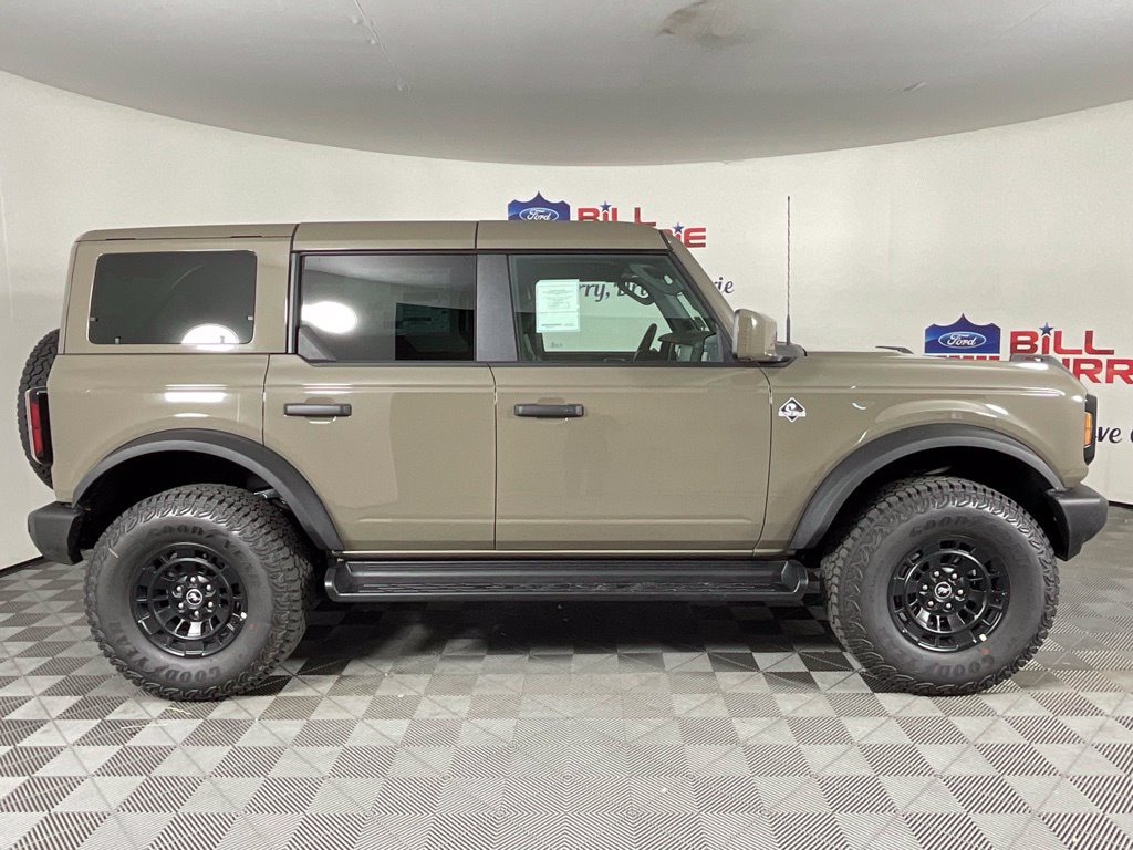 New 2026 Ford Bronco Outer Banks w/ Sasquatch Package AWD/4WD image 2