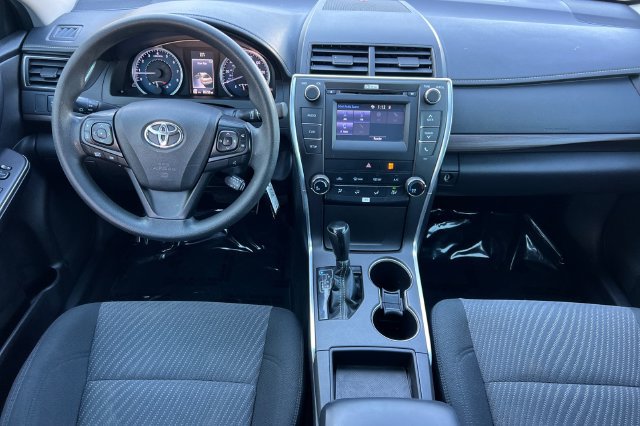 Used 2016 Toyota Camry LE FWD image 15
