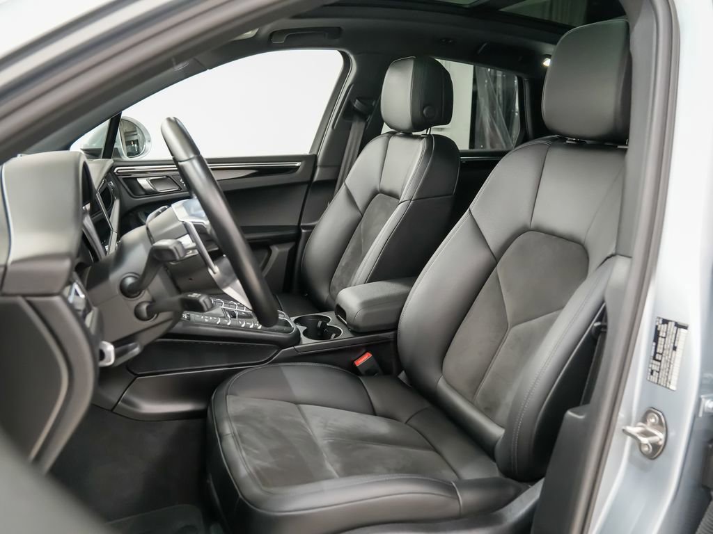 Certified 2021 Porsche Macan S AWD/4WD image 5