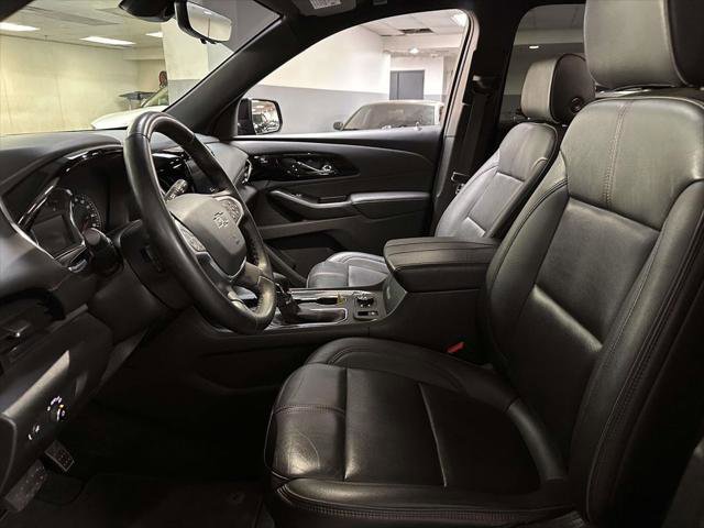 Used 2023 Chevrolet Traverse RS AWD/4WD image 16