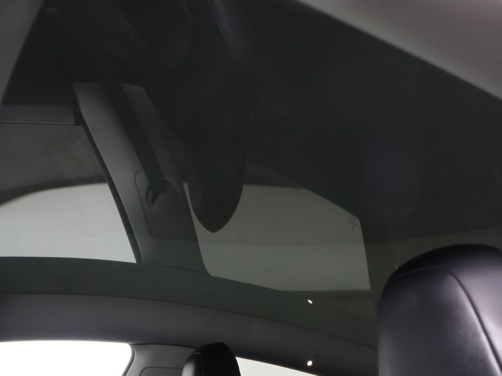 Used 2021 Tesla Model Y Long Range image 19