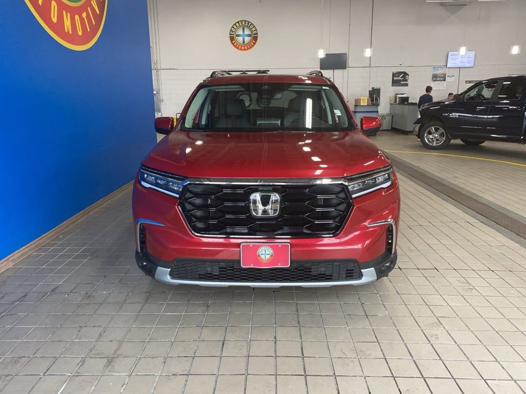 Used 2023 Honda Pilot Touring image 16