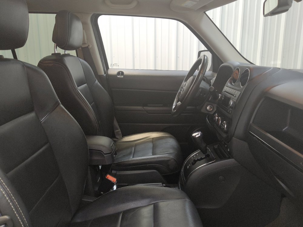 Used 2017 Jeep Patriot High Altitude AWD/4WD image 21
