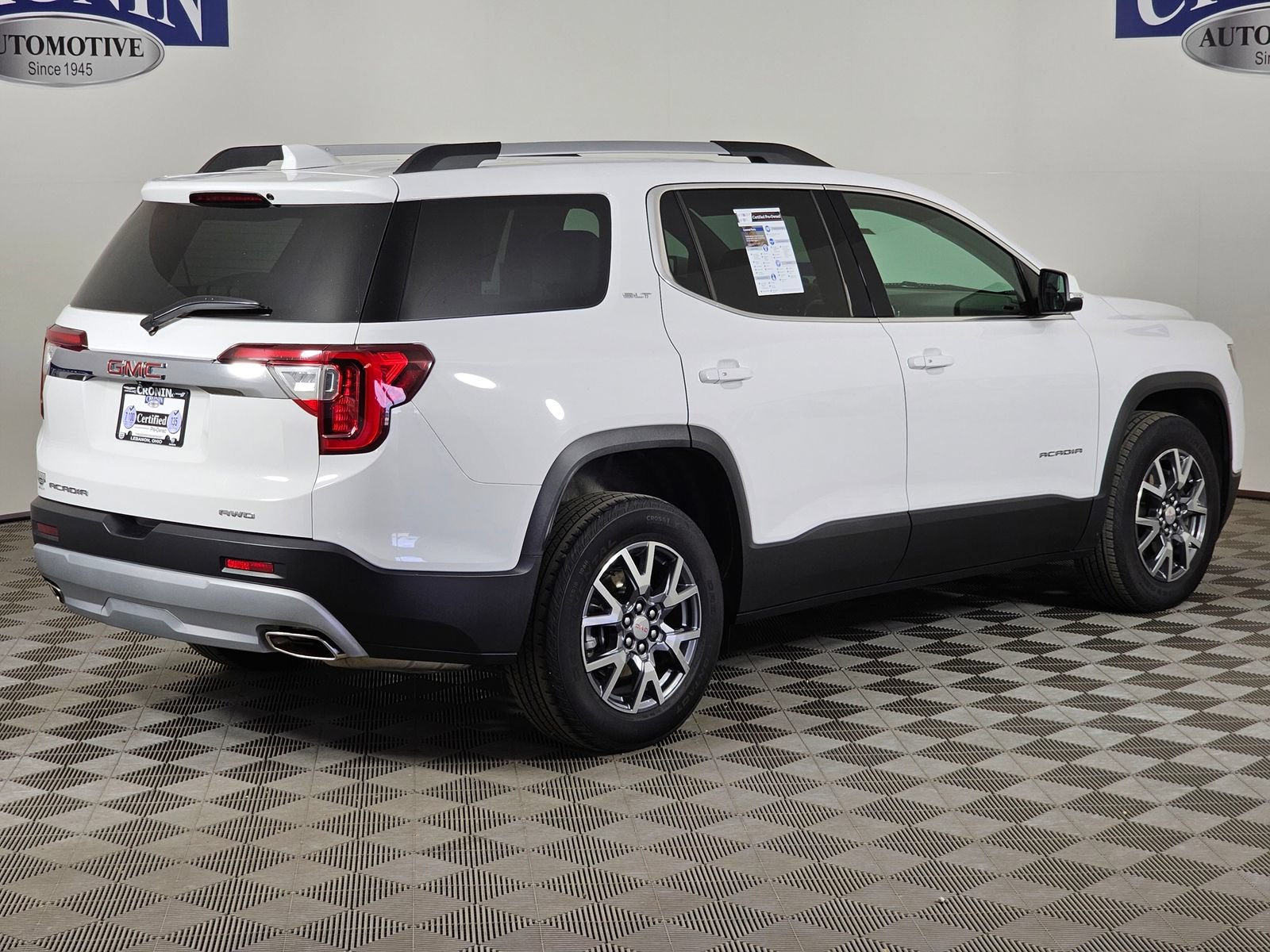 Used 2023 GMC Acadia SLT AWD/4WD image 30