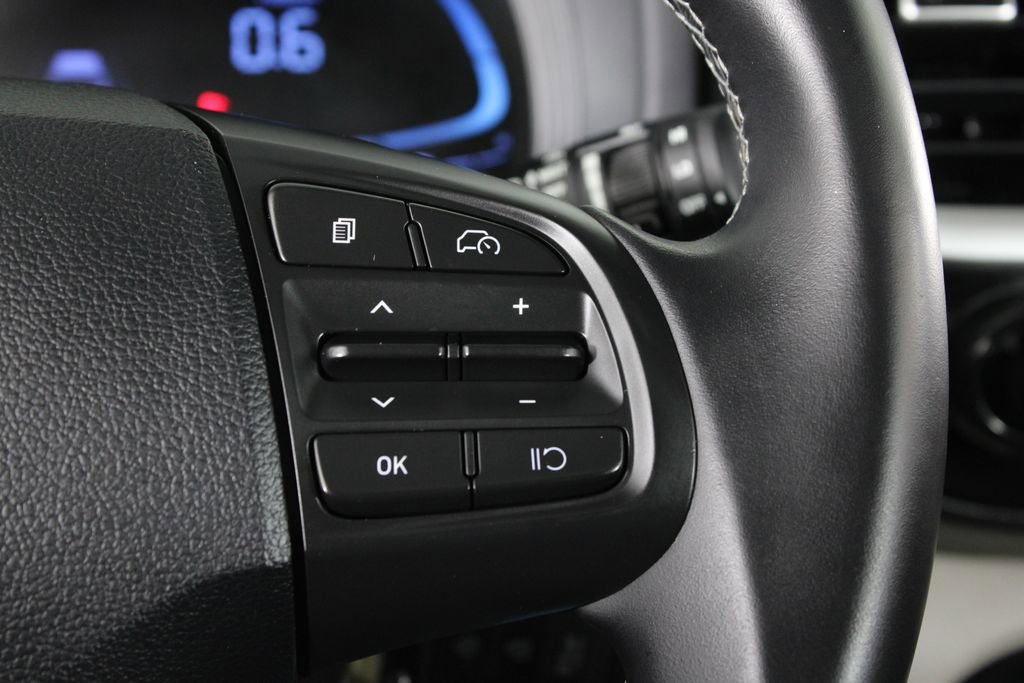 Certified 2023 Hyundai Venue SEL image 26