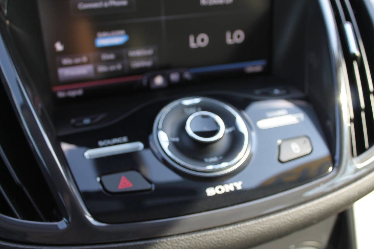 Used 2013 Ford C-MAX SEL FWD image 34