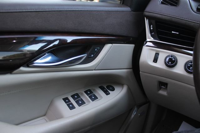 Used 2015 Cadillac Escalade ESV Premium AWD/4WD image 17
