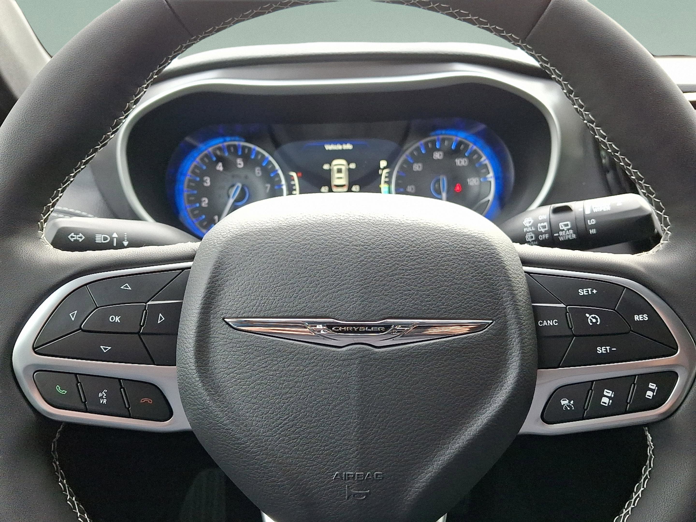 New 2026 Chrysler Pacifica Select image 13