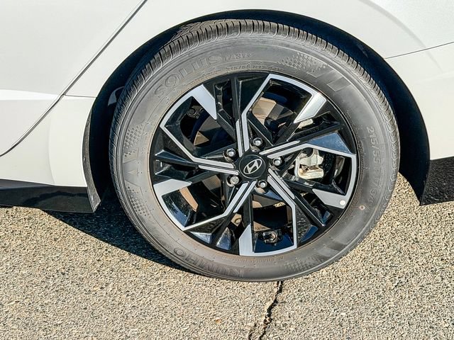 Used 2025 Hyundai Sonata SEL AWD/4WD image 11
