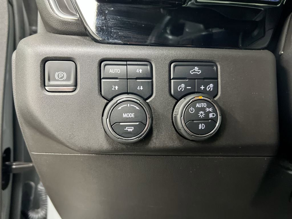 Used 2024 Chevrolet Silverado 1500 LT Trail Boss w/ Convenience Package II image 19