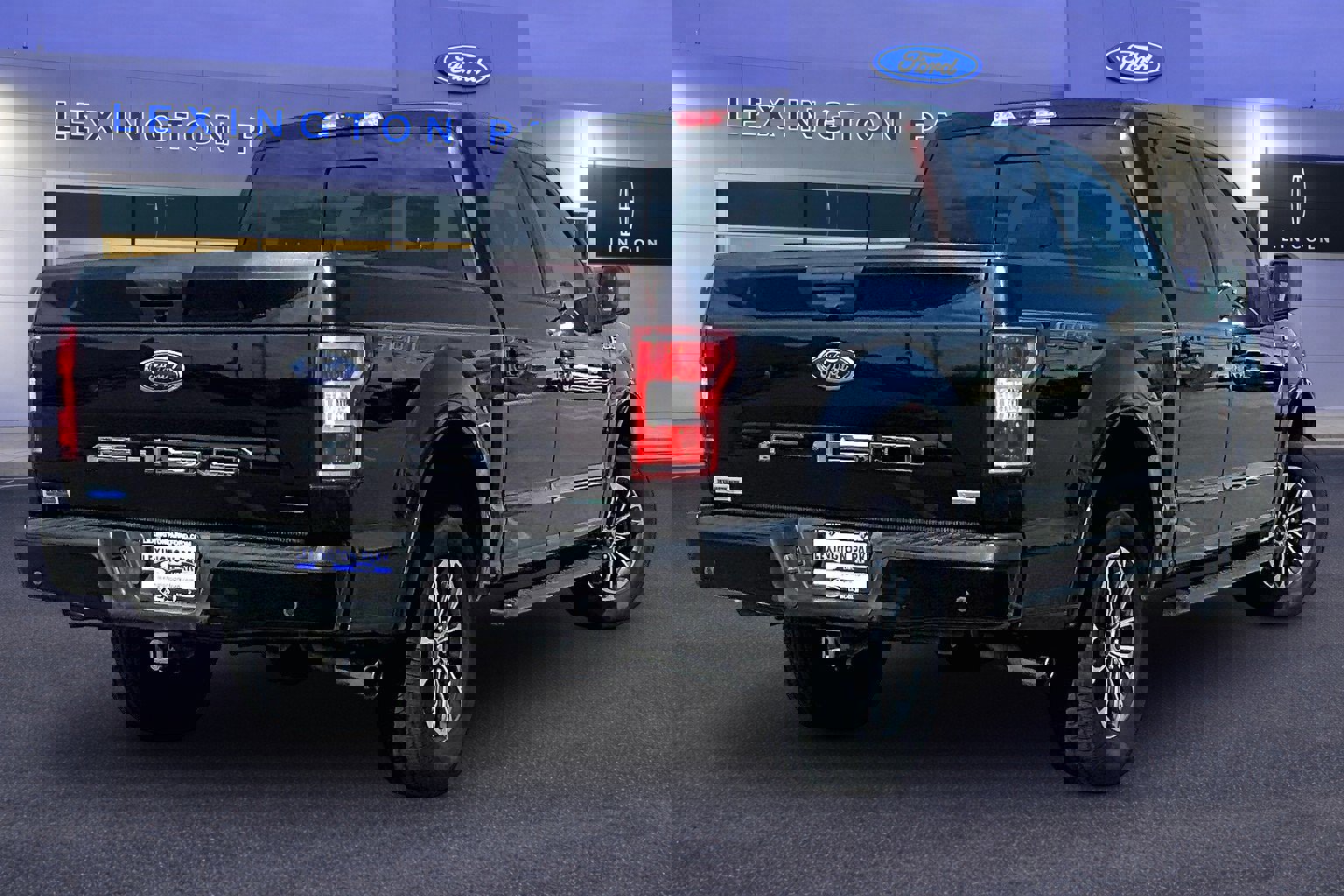 Used 2019 Ford F150 XLT w/ Equipment Group 302A Luxury image 5