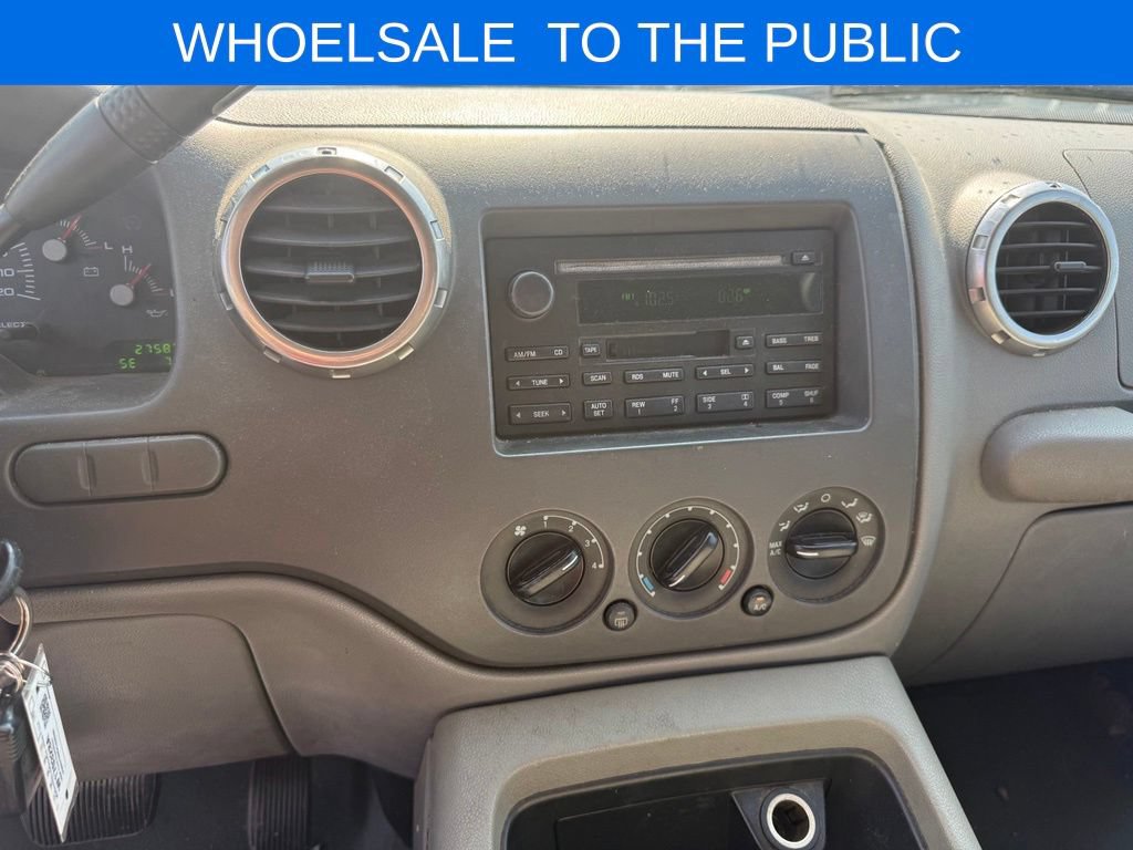 Used 2004 Ford Expedition XLT RWD image 8