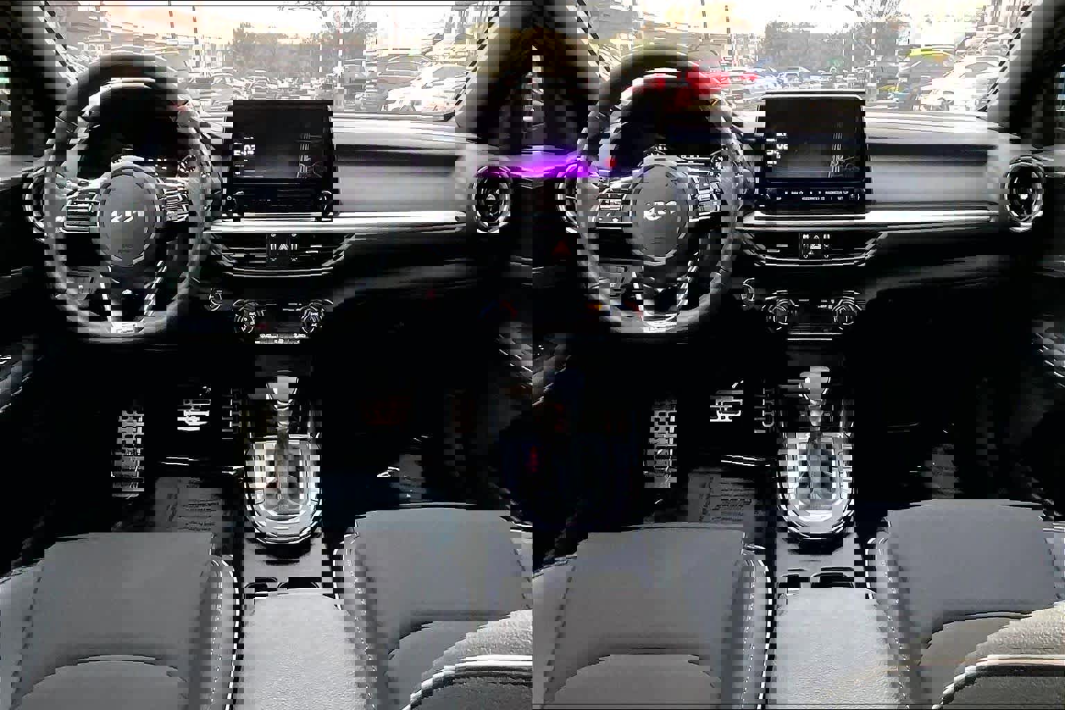 Used 2024 Kia Forte GT-Line image 15