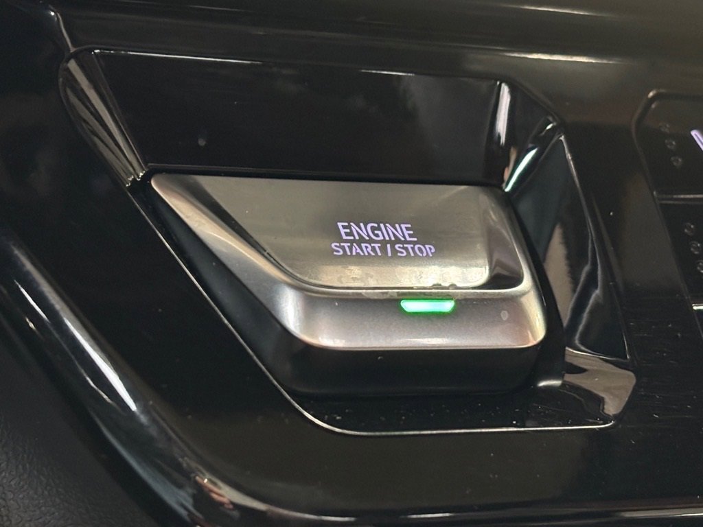 Used 2024 GMC Sierra 3500 Denali Ultimate image 17