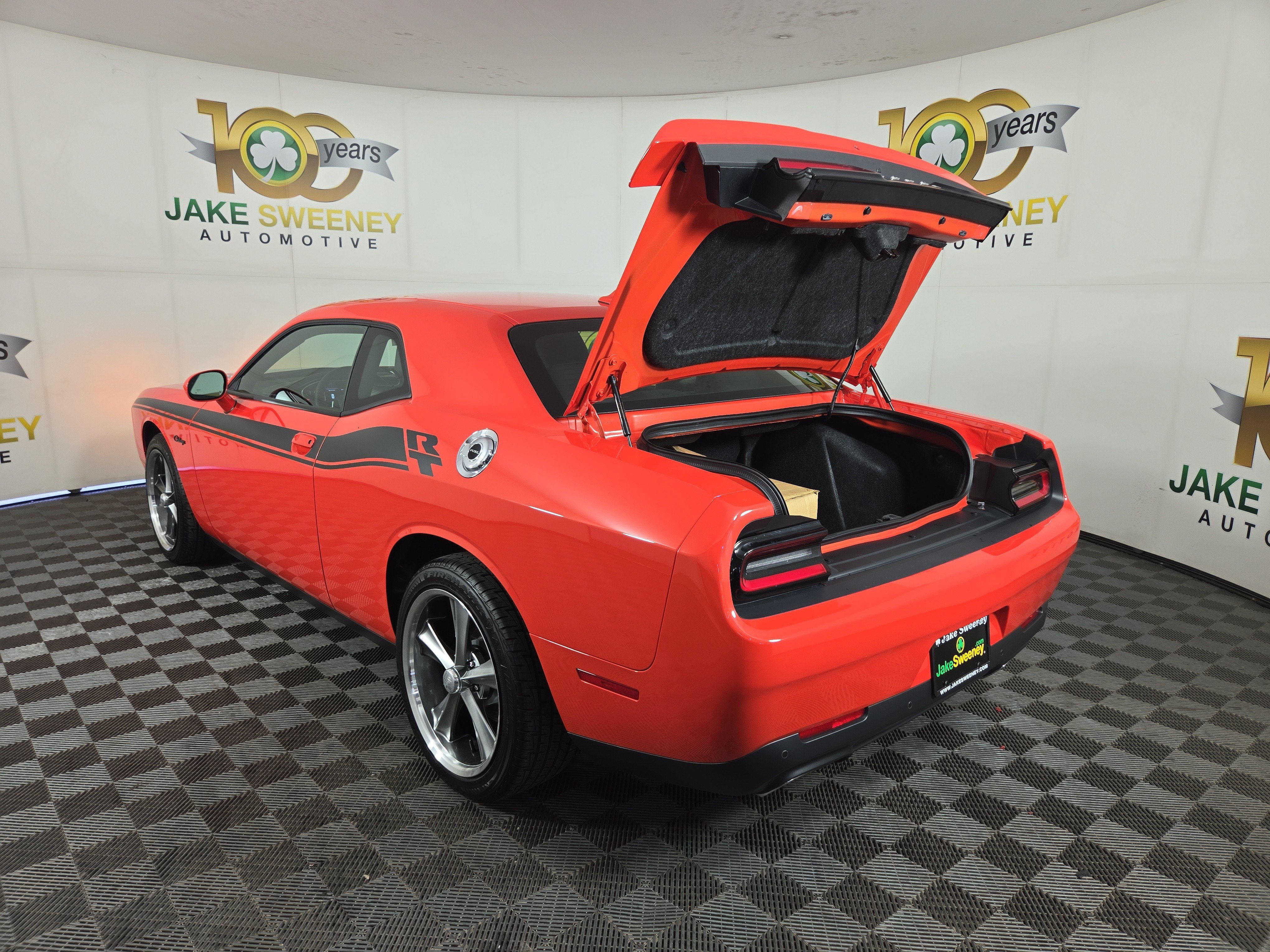 Used 2018 Dodge Challenger R/T Plus RWD image 32