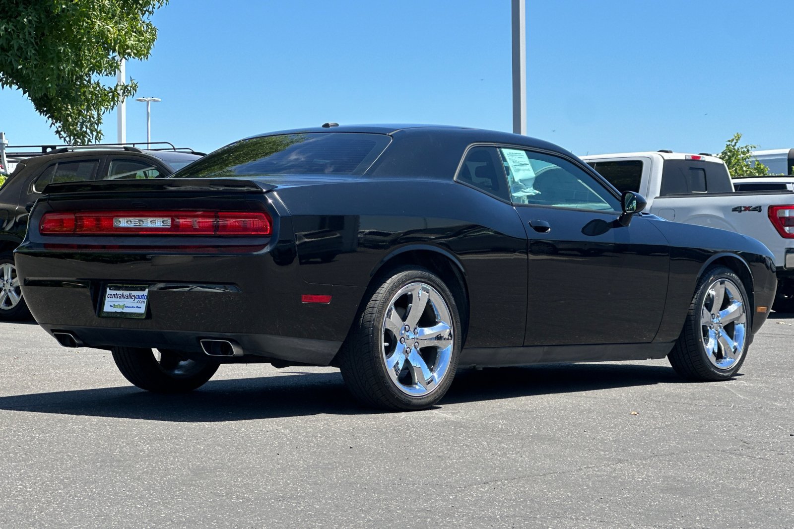 Used 2013 Dodge Challenger SXT w/ Super Sport Group RWD image 4