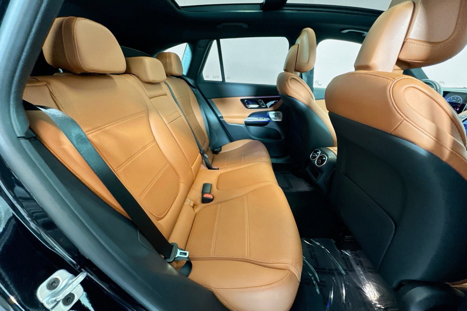 Certified 2025 Mercedes-Benz GLC 300 4MATIC image 26