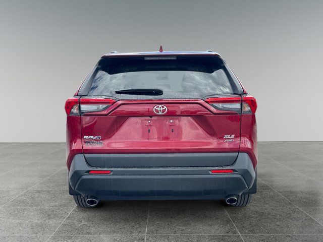 Used 2020 Toyota RAV4 XLE w/ Convenience Package AWD/4WD image 5