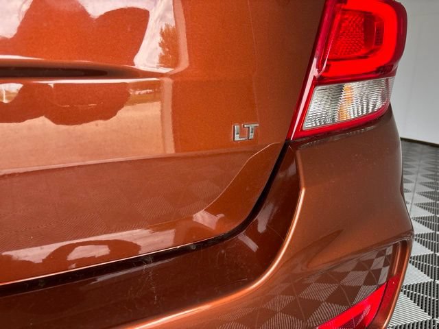 Used 2019 Chevrolet Trax LT w/ LT Convenience Package FWD image 12