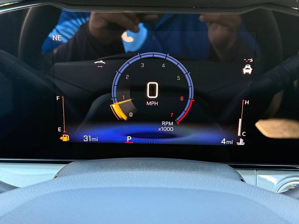 New 2026 Chevrolet Trax LT w/ Sunroof Package image 17