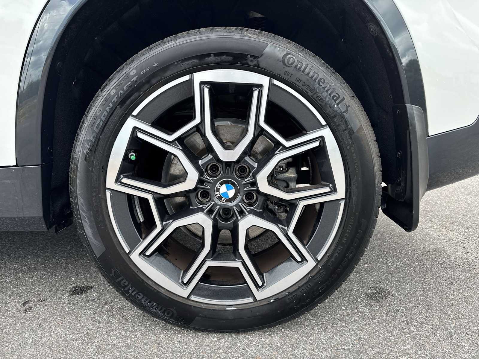 Used 2025 BMW X1 xDrive28i w/ Convenience Package AWD/4WD image 17
