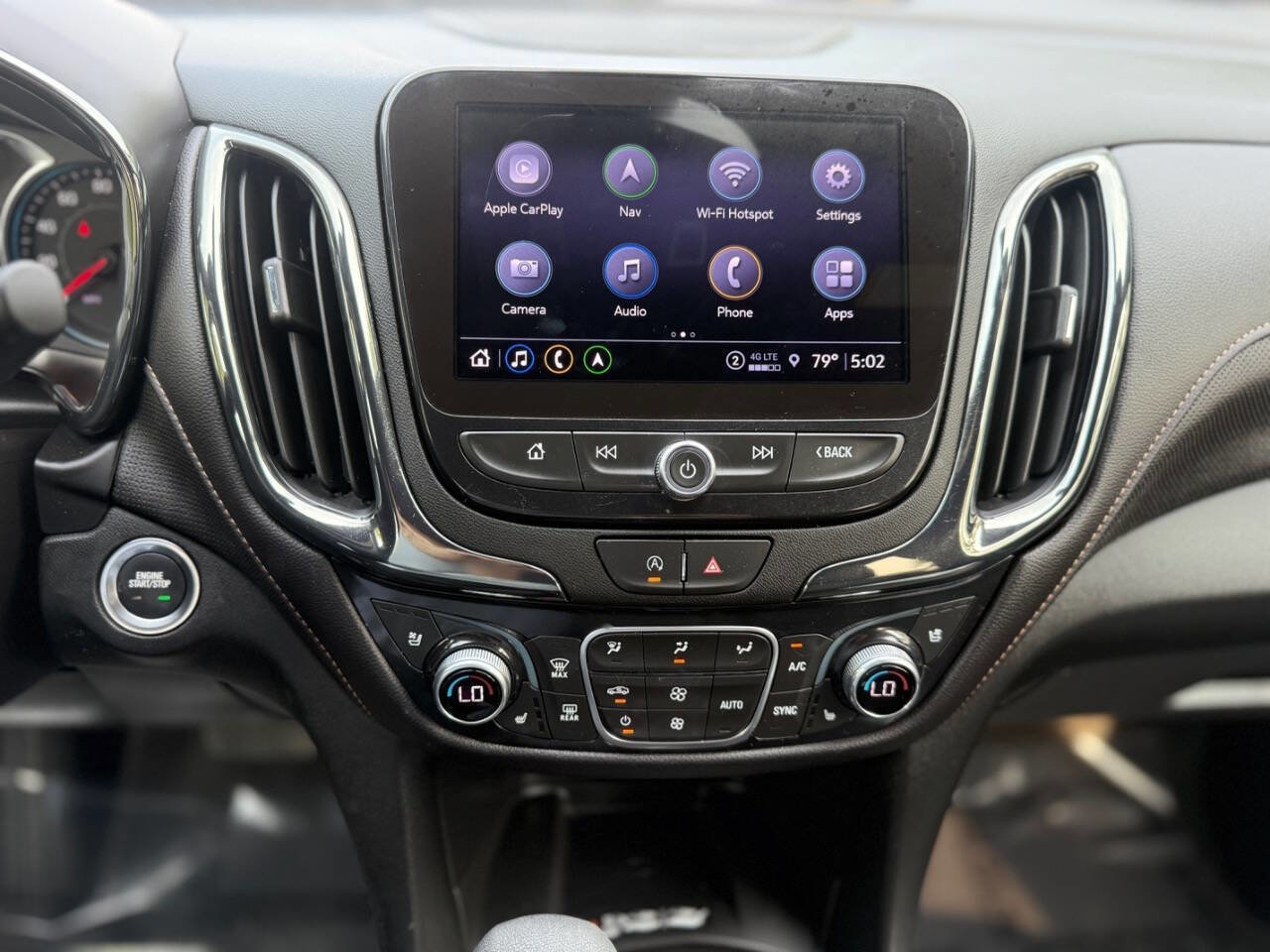 Used 2024 Chevrolet Equinox Premier image 14