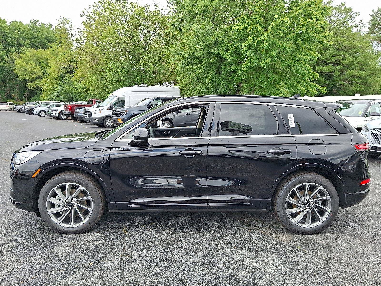 New 2025 Lincoln Corsair Grand Touring image 5