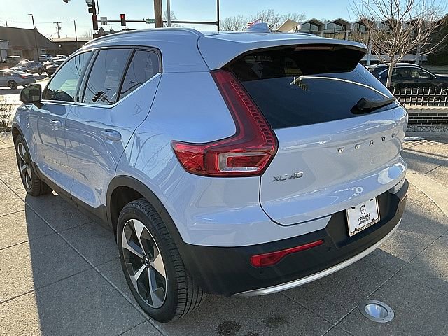 Certified 2025 Volvo XC40 B5 Plus image 10