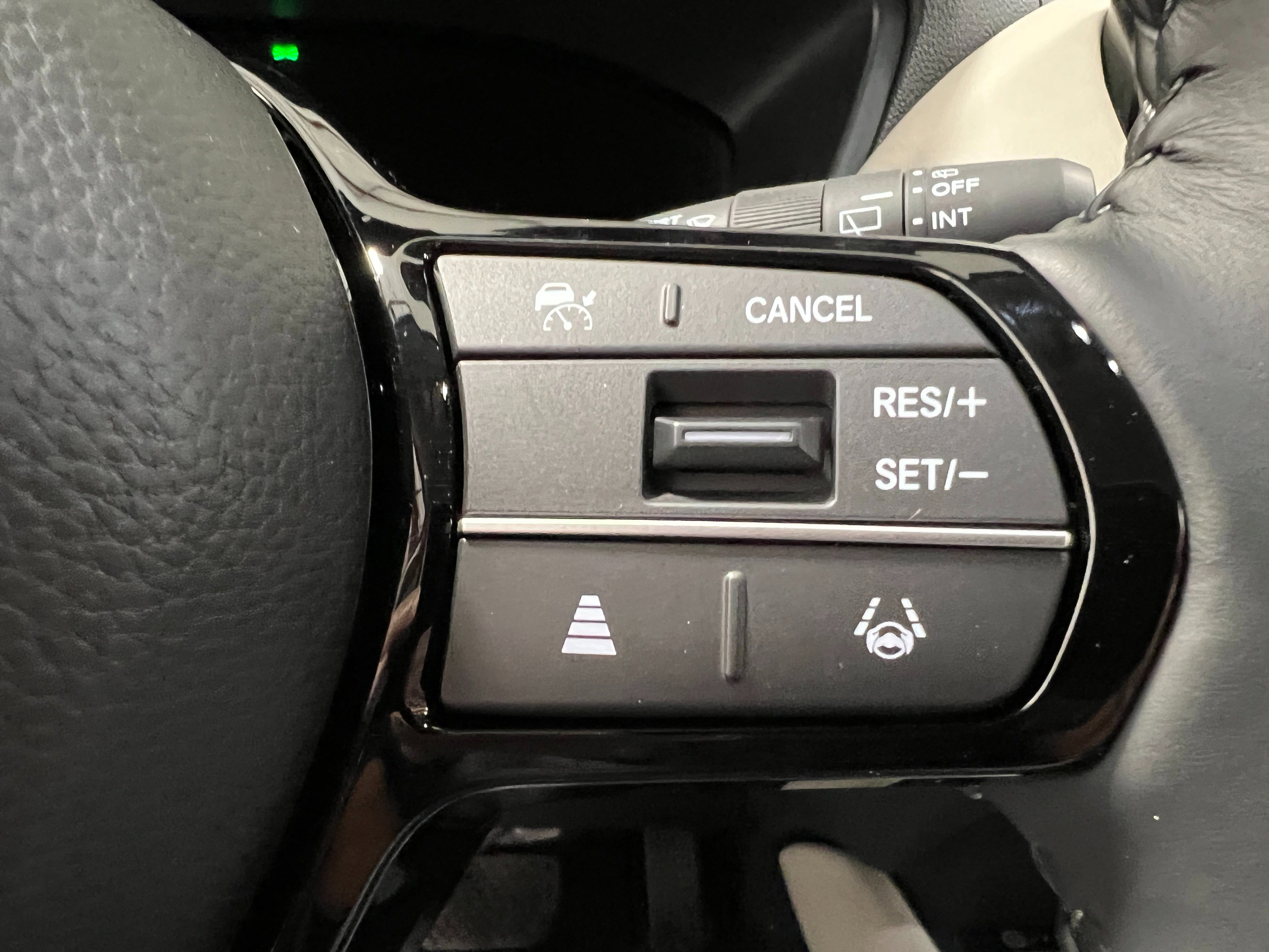 New 2025 Honda HR-V EX-L image 22