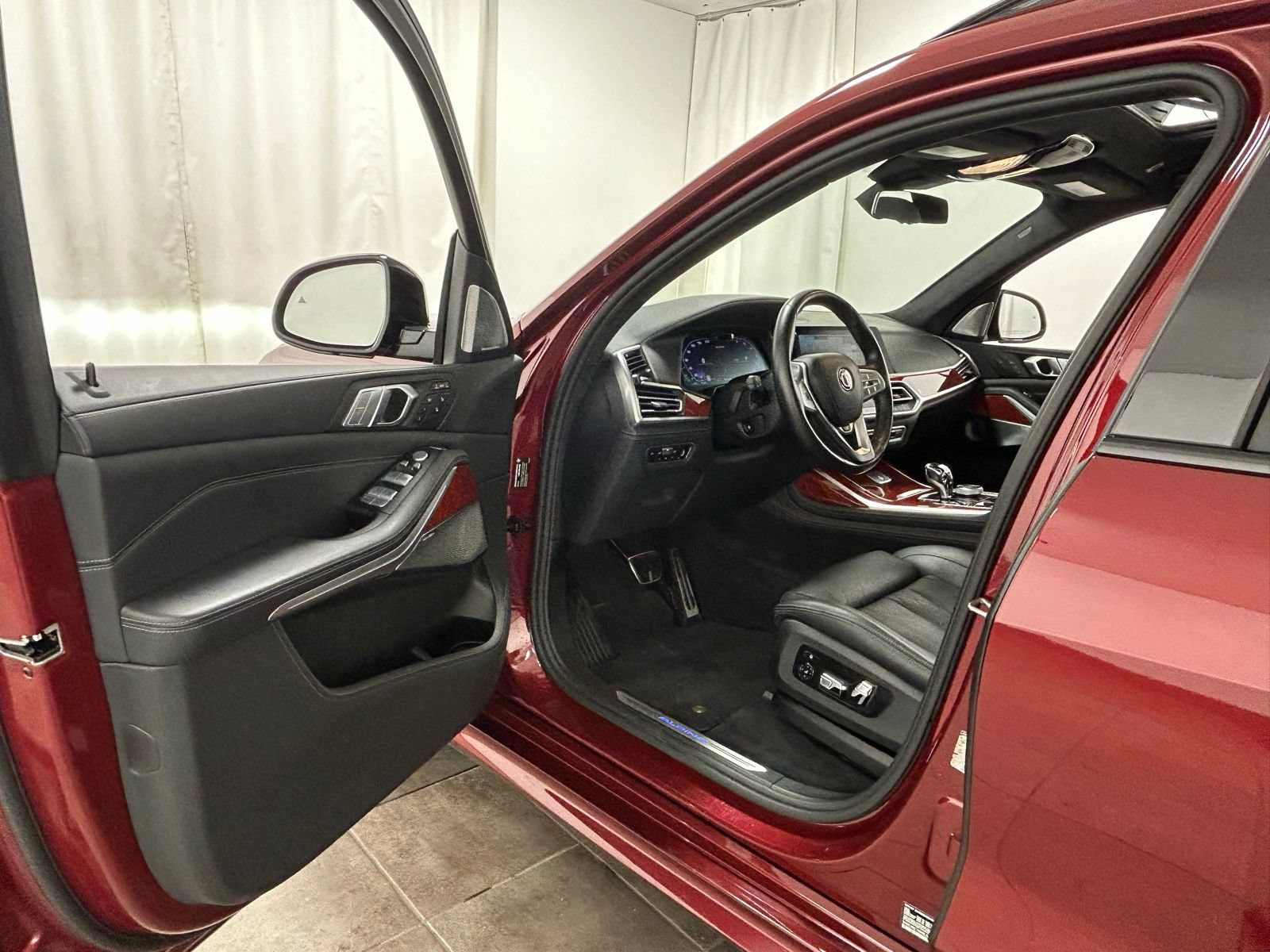 Used 2022 BMW ALPINA XB7 AWD/4WD image 24