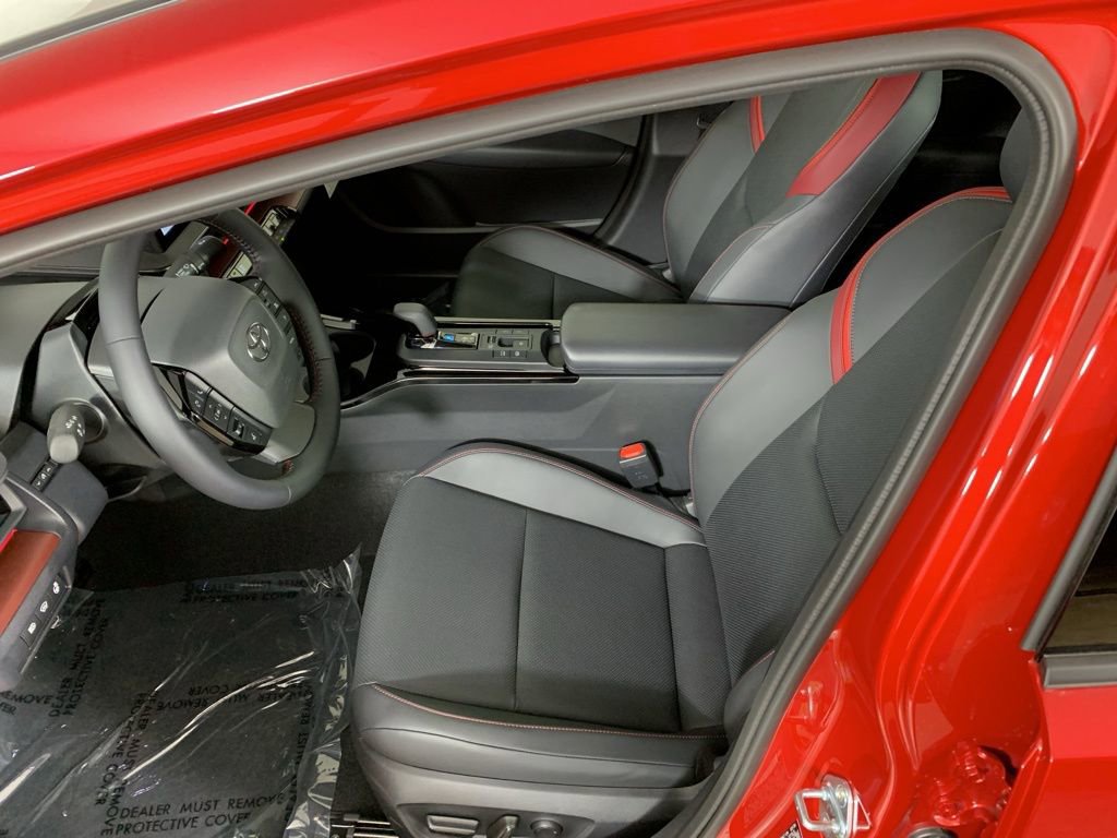 New 2026 Toyota Prius Plug-In Hybrid FWD image 29