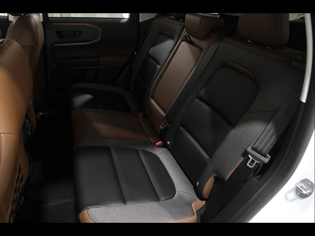 Used 2024 Ford Bronco Sport Outer Banks AWD/4WD image 18