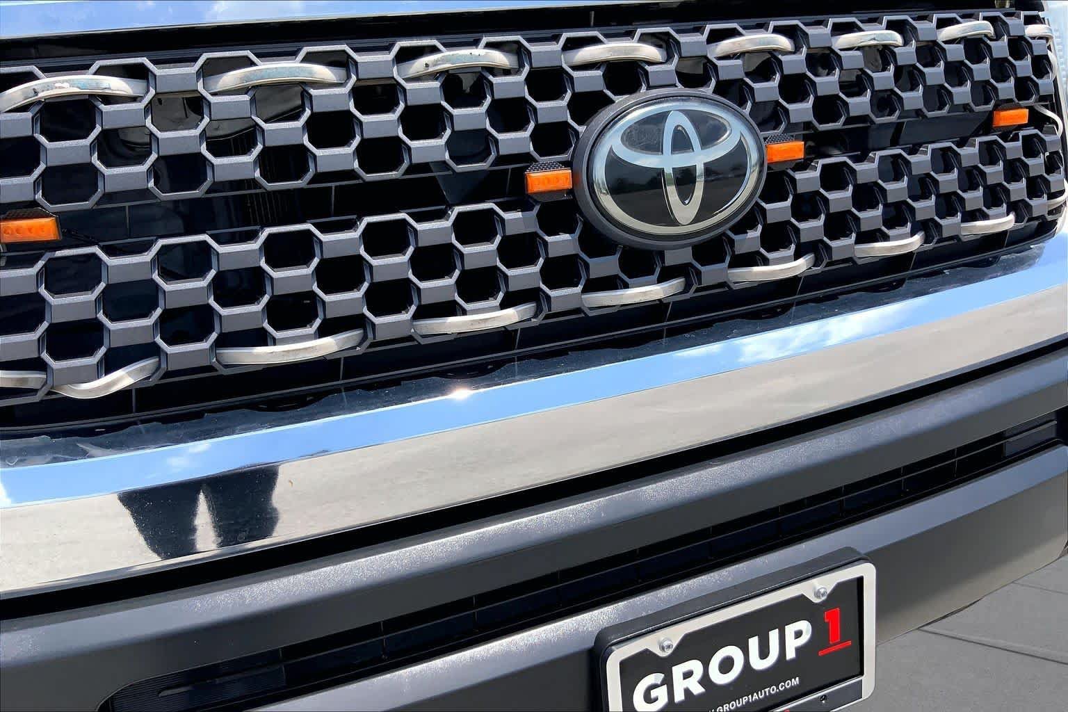 Used 2019 Toyota Tundra SR5 w/ SR5 Upgrade Package AWD/4WD image 29