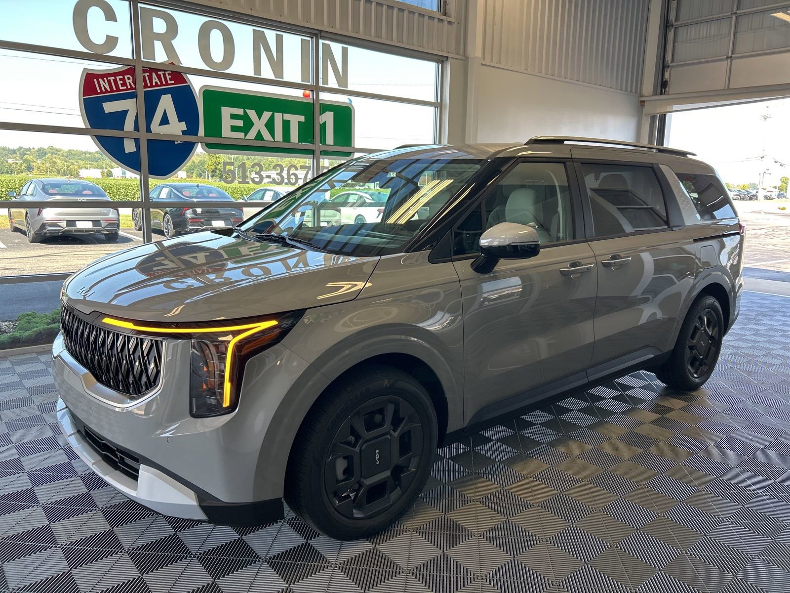 New 2026 Kia Carnival EX image 3