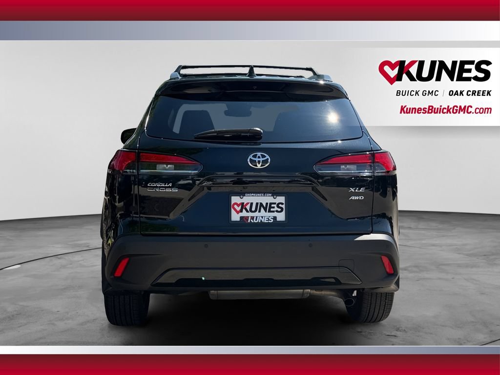 Used 2023 Toyota Corolla Cross XLE w/ Convenience Package AWD/4WD image 9