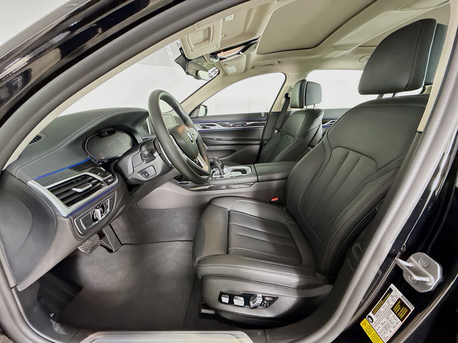 Certified 2022 BMW 740i RWD image 22